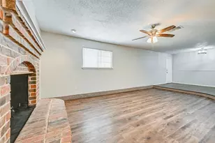 108 S Beverly St, Crowley, TX 76036 - Photo 8