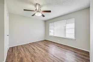 108 S Beverly St, Crowley, TX 76036 - Photo 4