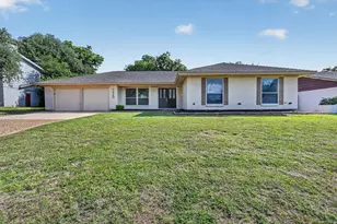3420 Denbury Dr, Fort Worth, TX 76133 - Photo 2