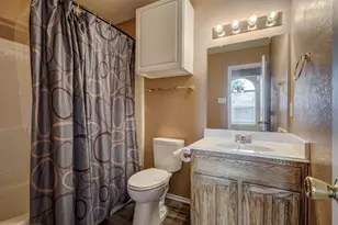 7708 Chandler Ct, North Richland Hills, TX 76182 - Photo 18
