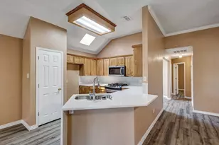 7708 Chandler Ct, North Richland Hills, TX 76182 - Photo 10