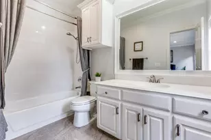 4150 Towne Green Cir, Addison, TX 75001 - Photo 18