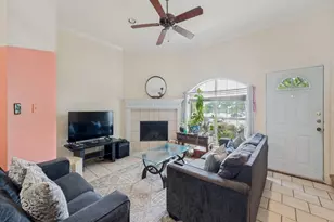 414 Central Park Dr, Arlington, TX 76014 - Photo 2