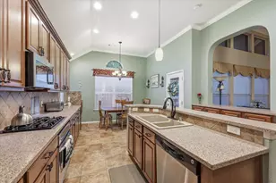 1811 Clear Summit Ln, Mansfield, TX 76063 - Photo 14