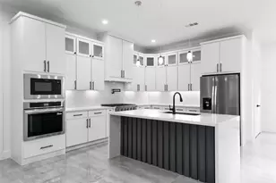 404 Pecan Dr, Dallas, TX 75203 - Photo 12