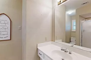 1402 Canadian Cir, Grand Prairie, TX 75050 - Photo 32