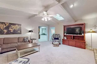1402 Canadian Cir, Grand Prairie, TX 75050 - Photo 6