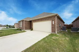 524 Hackney Dr, Princeton, TX 75407 - Photo 2