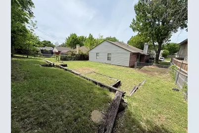 6011 Parkmeadow Drive, Arlington, TX 76018 - Photo 14