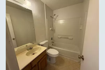 6011 Parkmeadow Drive, Arlington, TX 76018 - Photo 6