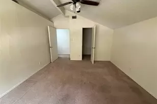 6011 Parkmeadow Dr, Arlington, TX 76018 - Photo 12