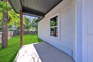 303 Pemberton St, White Settlement, TX 76108 - Photo 14