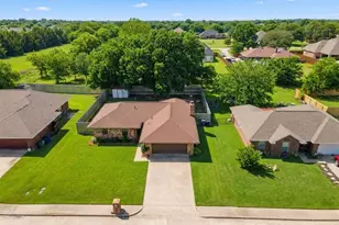 504 Bluebird Ln, Red Oak, TX 75154 - Photo 24