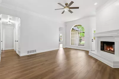 2801 Buena Vista Court, Carrollton, TX 75007 - Photo 8