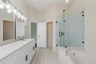 207 Meredith Ct, Irving, TX 75063 - Photo 18