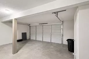 921 W Rochelle Rd, Irving, TX 75062 - Photo 18