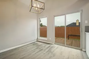 945 Ramblewood Dr, Lewisville, TX 75067 - Photo 8