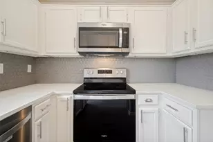 945 Ramblewood Dr, Lewisville, TX 75067 - Photo 14