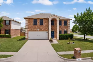 1333 Lauren Dr, Burleson, TX 76028 - Photo 1
