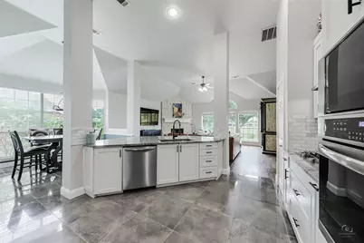 10302 Broadmoor Lane, Rowlett, TX 75089 - Photo 6