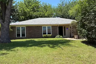 400 Indian Crest Dr, Saginaw, TX 76179 - Photo 1