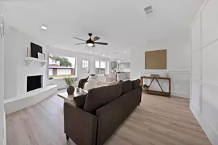 2822 Pebble Beach Dr, Lancaster, TX 75134 - Photo 6