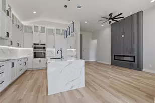 1736 Stoneman St, Dallas, TX 75215 - Photo 4