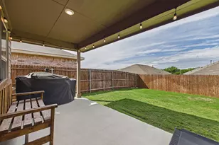 16705 Porterfield Ln, Justin, TX 76247 - Photo 18