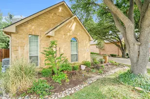 3416 Emerald Cove Dr, Flower Mound, TX 75022 - Photo 2
