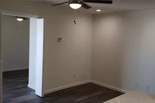 2300 Bamboo Dr, Arlington, TX 76006 - Photo 4