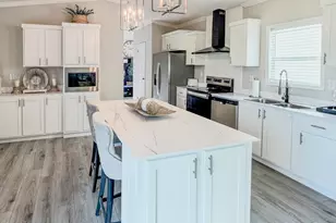 213 Meadow Pond Ct, Runaway Bay, TX 76426 - Photo 6