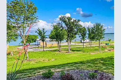 213 Meadow Pond Court, Runaway Bay, TX 76426 - Photo 2