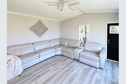 213 Meadow Pond Court, Runaway Bay, TX 76426 - Photo 18