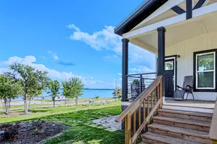 213 Meadow Pond Ct, Runaway Bay, TX 76426 - Photo 20