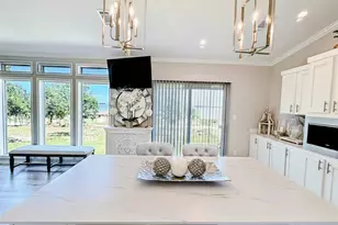 213 Meadow Pond Ct, Runaway Bay, TX 76426 - Photo 2