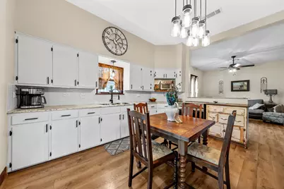 201 W Pecan Street, West, TX 76691 - Photo 6