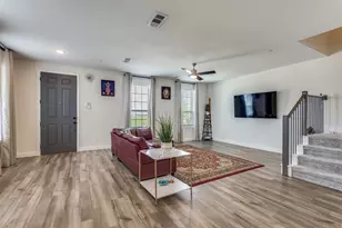 9073 Swallowtail St, Frisco, TX 75035 - Photo 4
