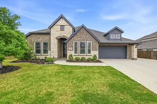 1109 Wrenwood Dr, Justin, TX 76247 - Photo 2