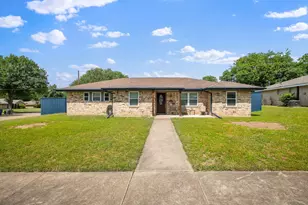 901 Lancaster Park Dr, Lancaster, TX 75146 - Photo 1