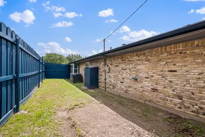 901 Lancaster Park Drive, Lancaster, TX 75146 - Photo 34
