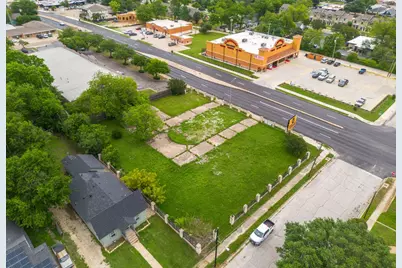 2217 W Waco Drive #2221, Waco, TX 76707 - Photo 2