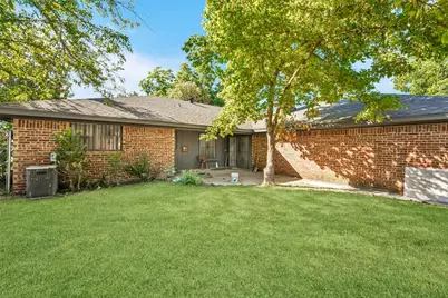 7027 Hunnicut Road, Dallas, TX 75227 - Photo 24