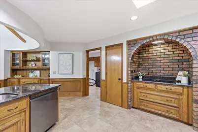 1516 Glastonbury Drive, Plano, TX 75075 - Photo 10