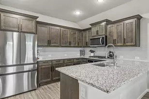 6909 Lilac Dr, Venus, TX 76084 - Photo 6