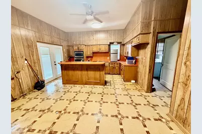 1215 NW 1st Avenue, Mineral Wells, TX 76067 - Photo 8