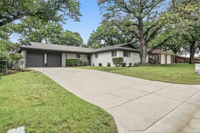 6425 Brentwood Drive, Fort Worth, TX 76112 - Photo 10