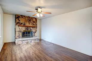 213 Sheri Ln, Hurst, TX 76053 - Photo 10