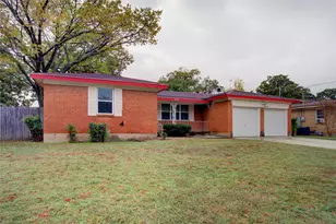 213 Sheri Ln, Hurst, TX 76053 - Photo 2
