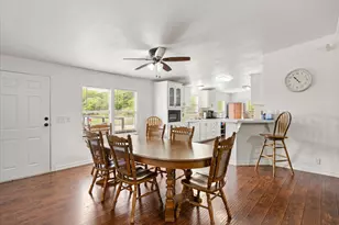 5821 Parkside Ct, Granbury, TX 76048 - Photo 6
