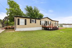 5821 Parkside Ct, Granbury, TX 76048 - Photo 32